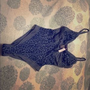 NWT- Victoria Secret teddy grey/cheetah